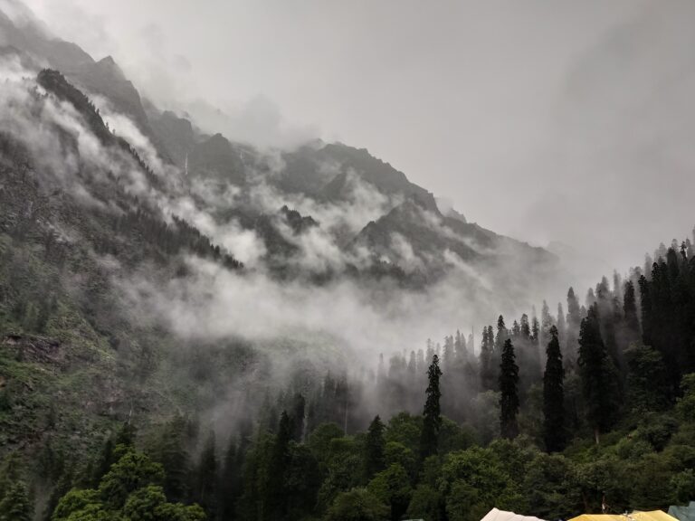 Read more about the article Trekking places in Himachal- Kheerganga Trek