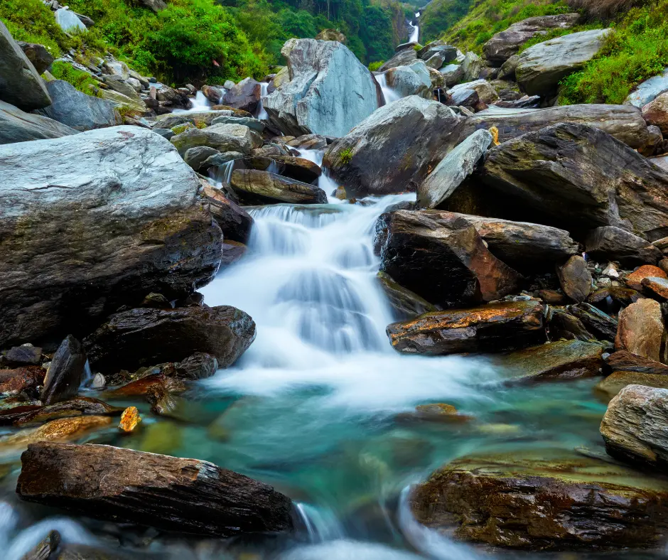 Bhagsu Waterfall, places to visit near Dharamshala 