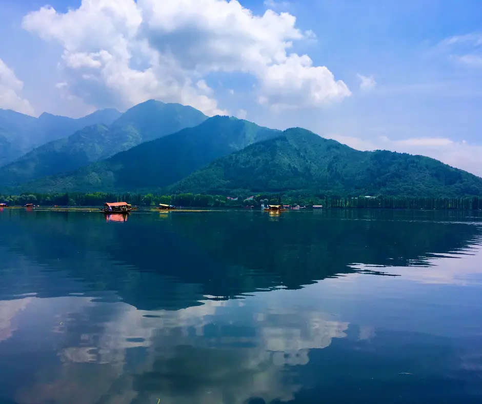 Dal Lake, places to visit in Dharamshala 