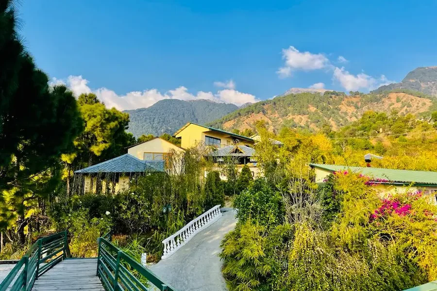 picture of a resort in palampur