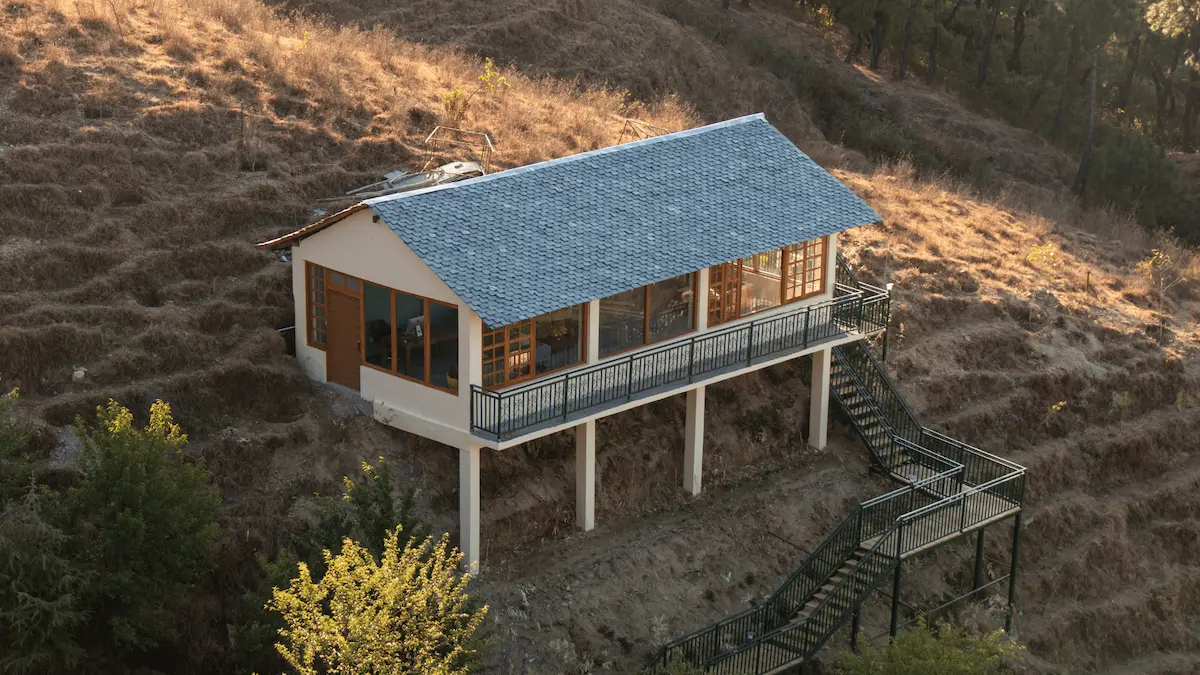 Sustainable eco-lodge in the Himalayas built with stone and timber