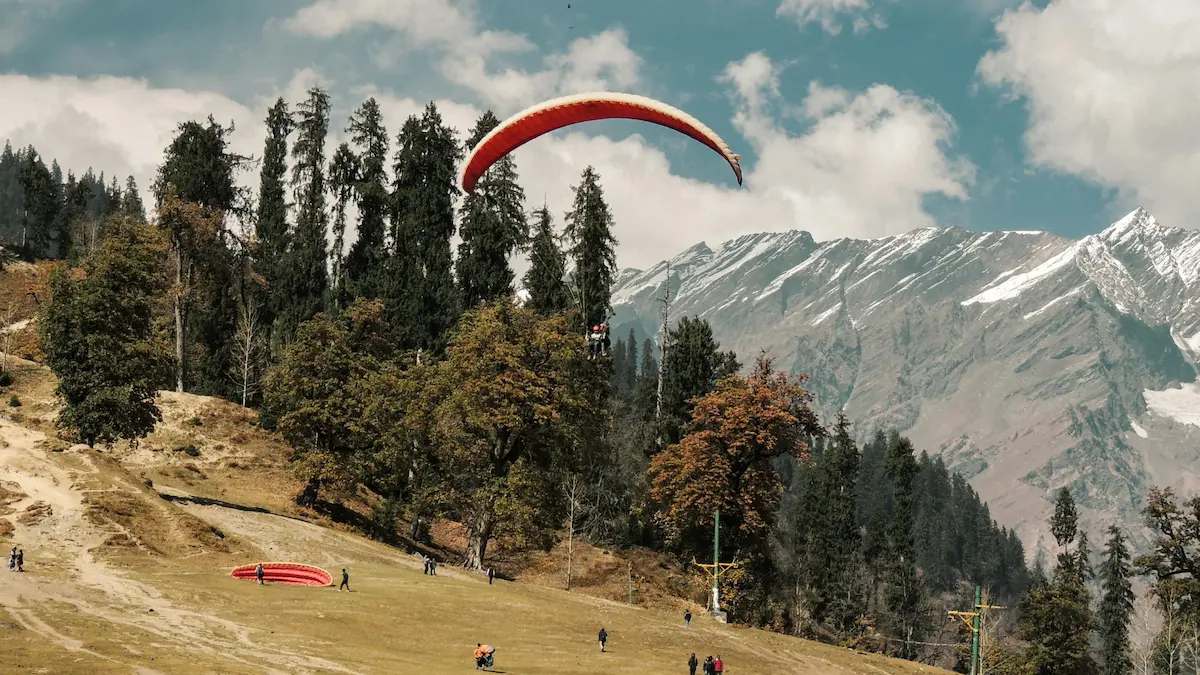 You are currently viewing From PowerPoint to Paragliding: Redefining the Corporate Offsite
