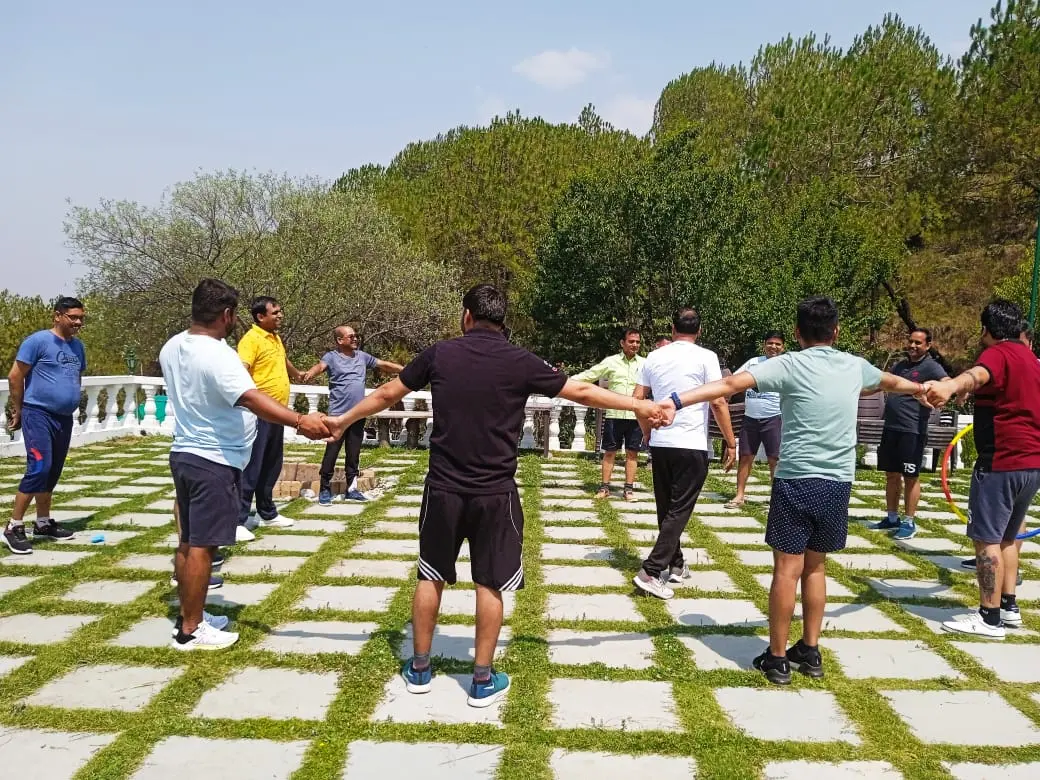 You are currently viewing From Team Building to Team Bonding: Rethinking the Corporate Retreat