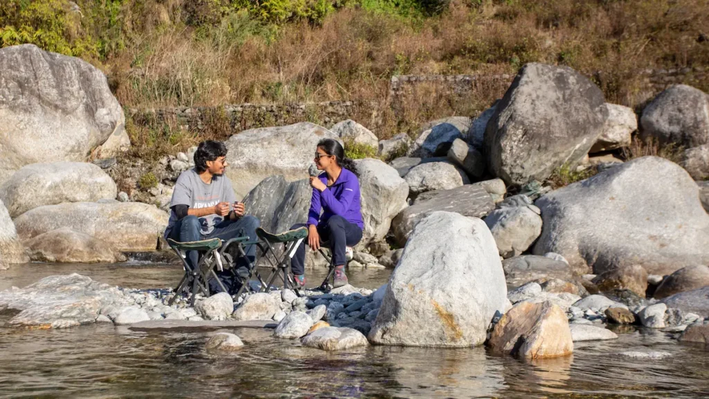 View of guests enjoying picnic at Rakkh Resorts